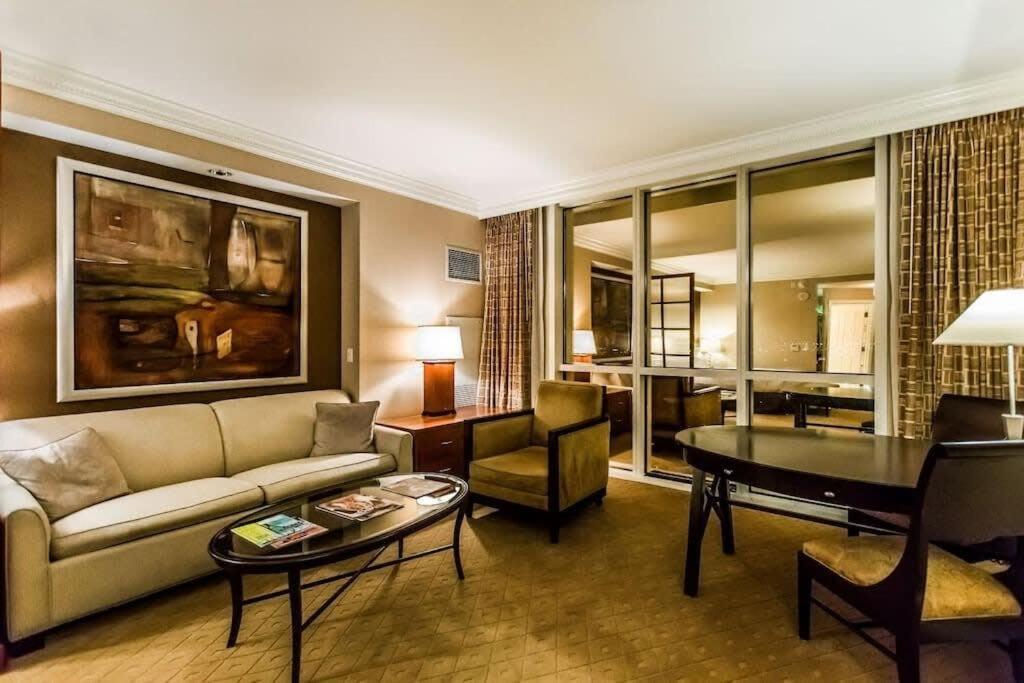 37Th Floor Penthouse - No Resort Fees - Strip View - Mgm 37807 Las Vegas Exterior photo