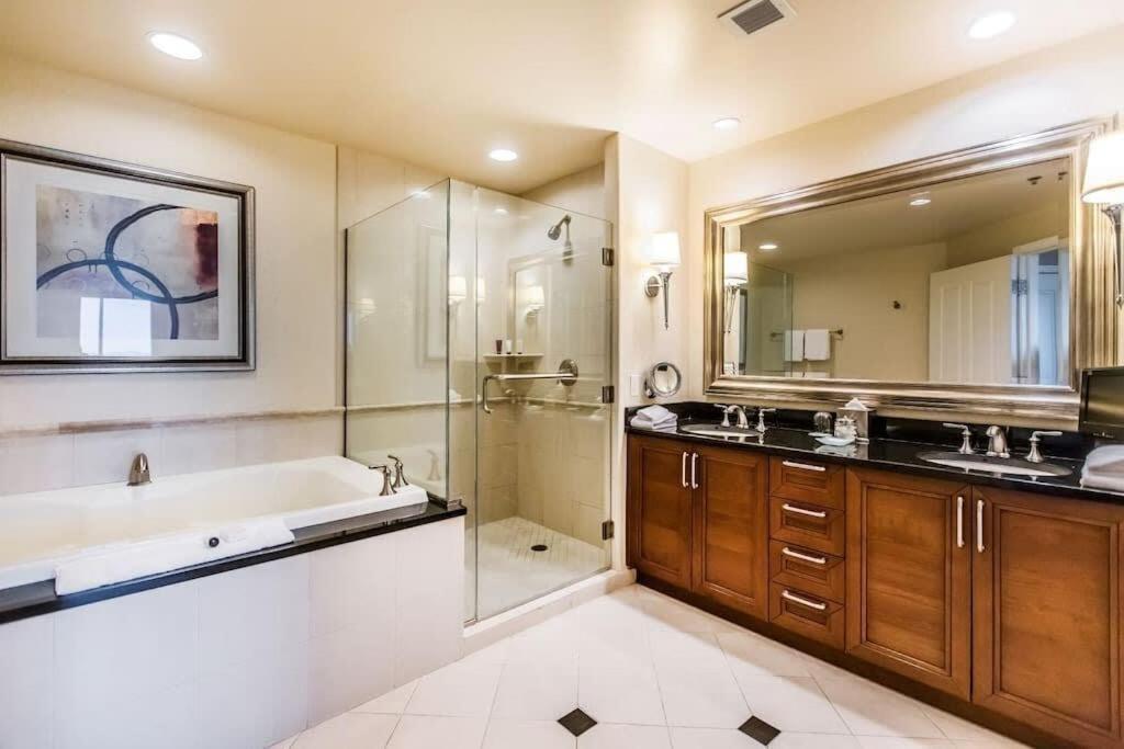 37Th Floor Penthouse - No Resort Fees - Strip View - Mgm 37807 Las Vegas Exterior photo