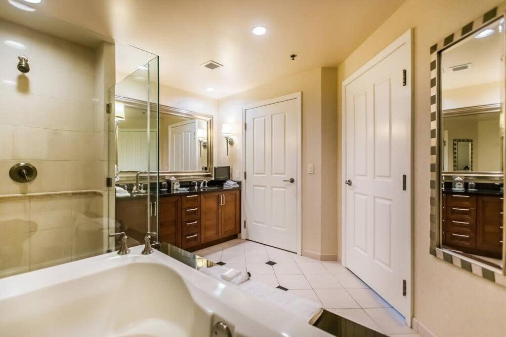 37Th Floor Penthouse - No Resort Fees - Strip View - Mgm 37807 Las Vegas Exterior photo