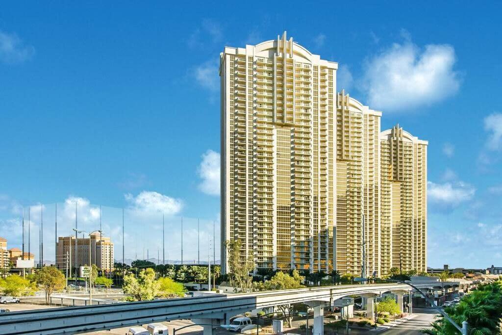 37Th Floor Penthouse - No Resort Fees - Strip View - Mgm 37807 Las Vegas Exterior photo