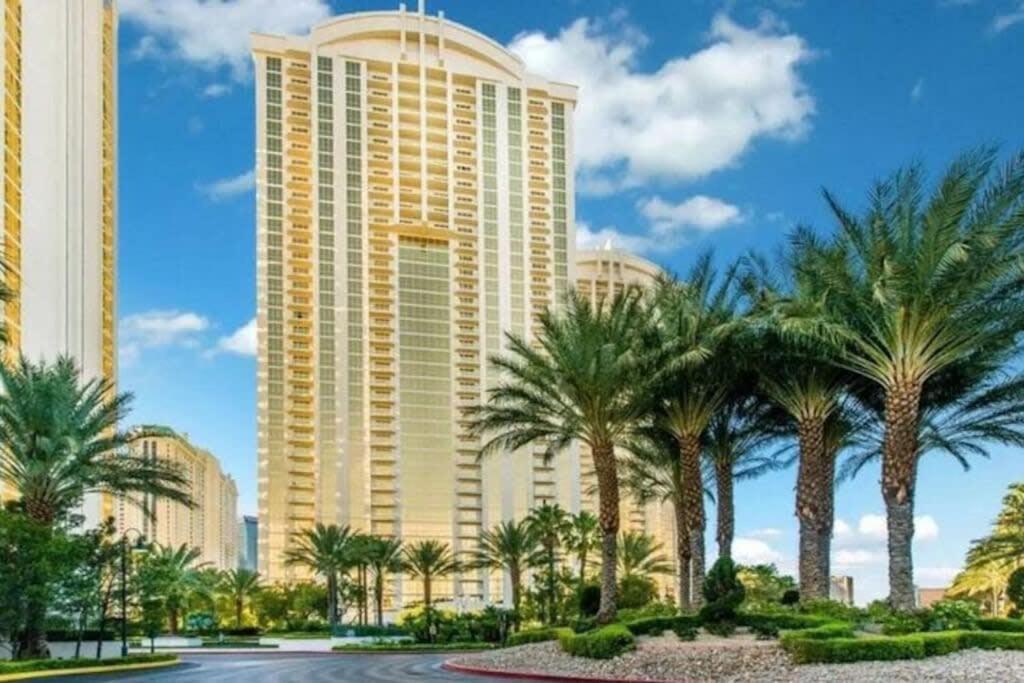 37Th Floor Penthouse - No Resort Fees - Strip View - Mgm 37807 Las Vegas Exterior photo